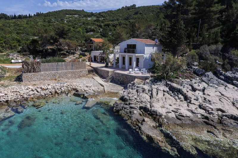 Luxus-Villa mit Pool auf der Insel Hvar, direkt am Meer, Dalmatien, Kroatien