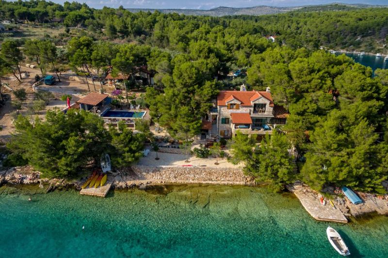 Ferienhaus mit pool direkt am Meer, Milna, Insel, Brac, Dalmatien, Kroatien